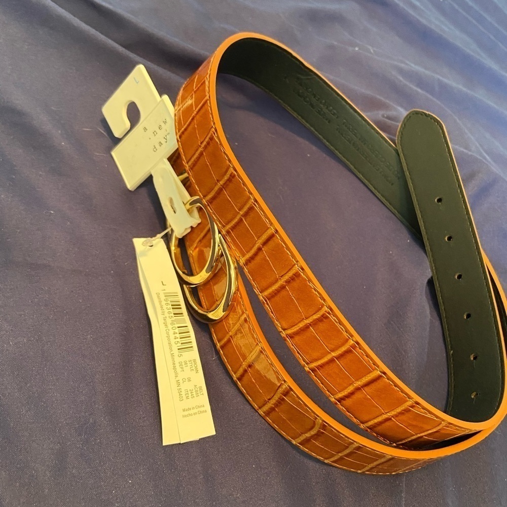 A new day brown belt gold detail size large NWT - Picture 2 of 2